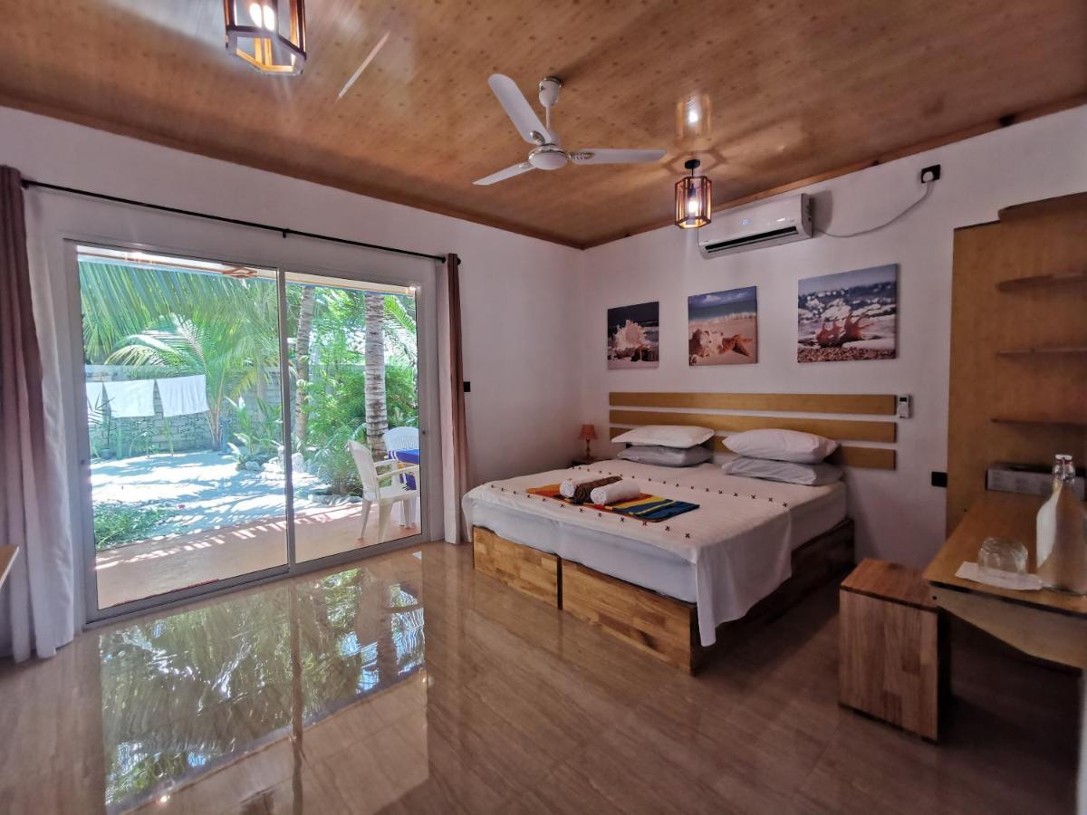 Blue Water Thoddoo Inn ภายนอก รูปภาพ