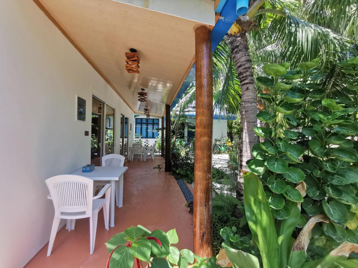 Blue Water Thoddoo Inn ภายนอก รูปภาพ