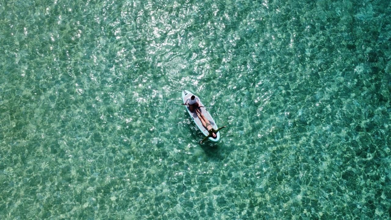 Blue Water Thoddoo Inn ภายนอก รูปภาพ