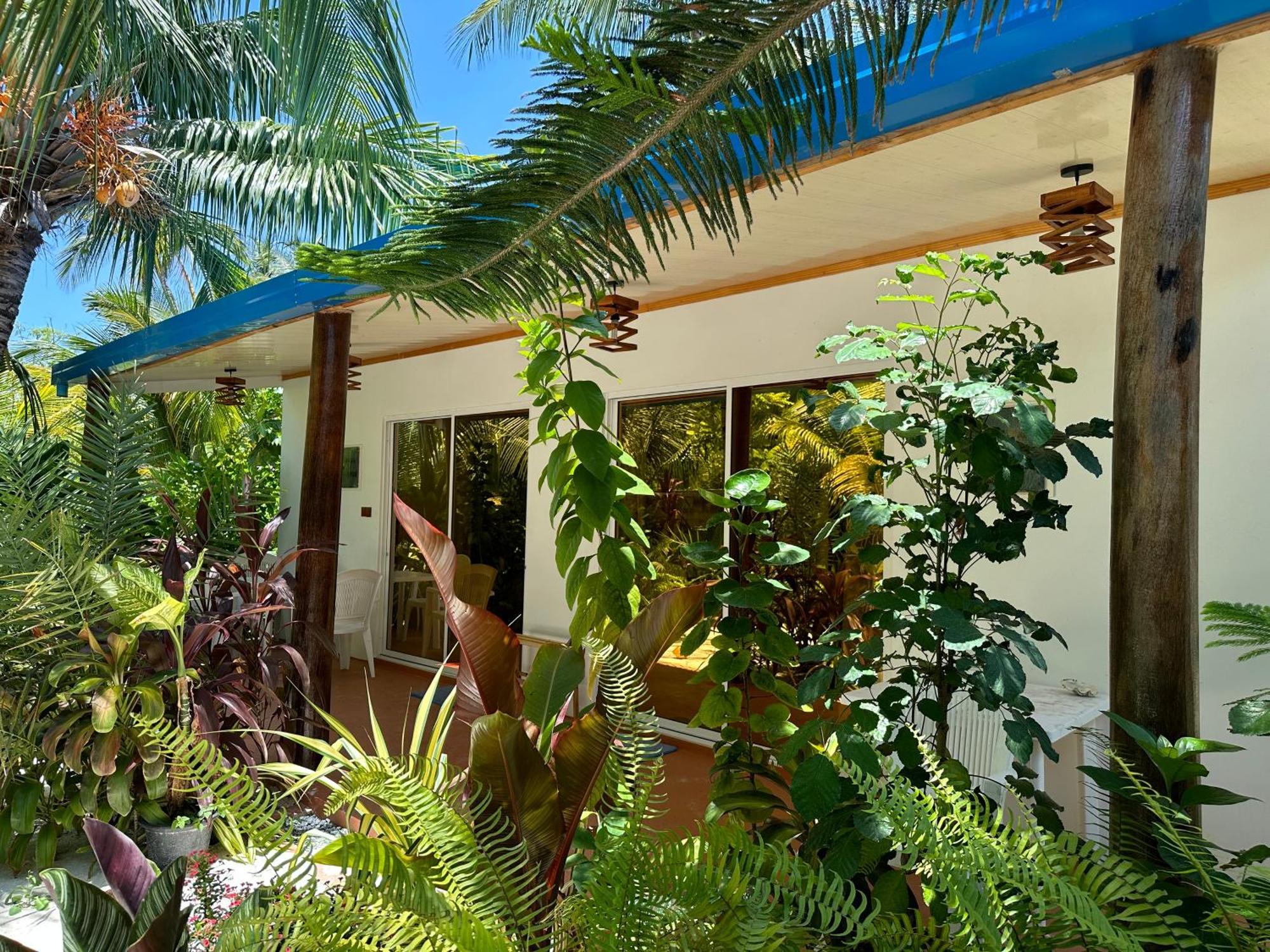 Blue Water Thoddoo Inn ภายนอก รูปภาพ